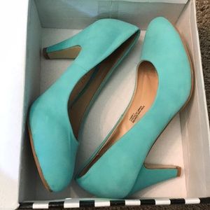 Mint green heals